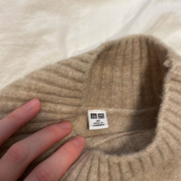 Uniqlo Mock Neck Sweater XS - Picture 3 of 4